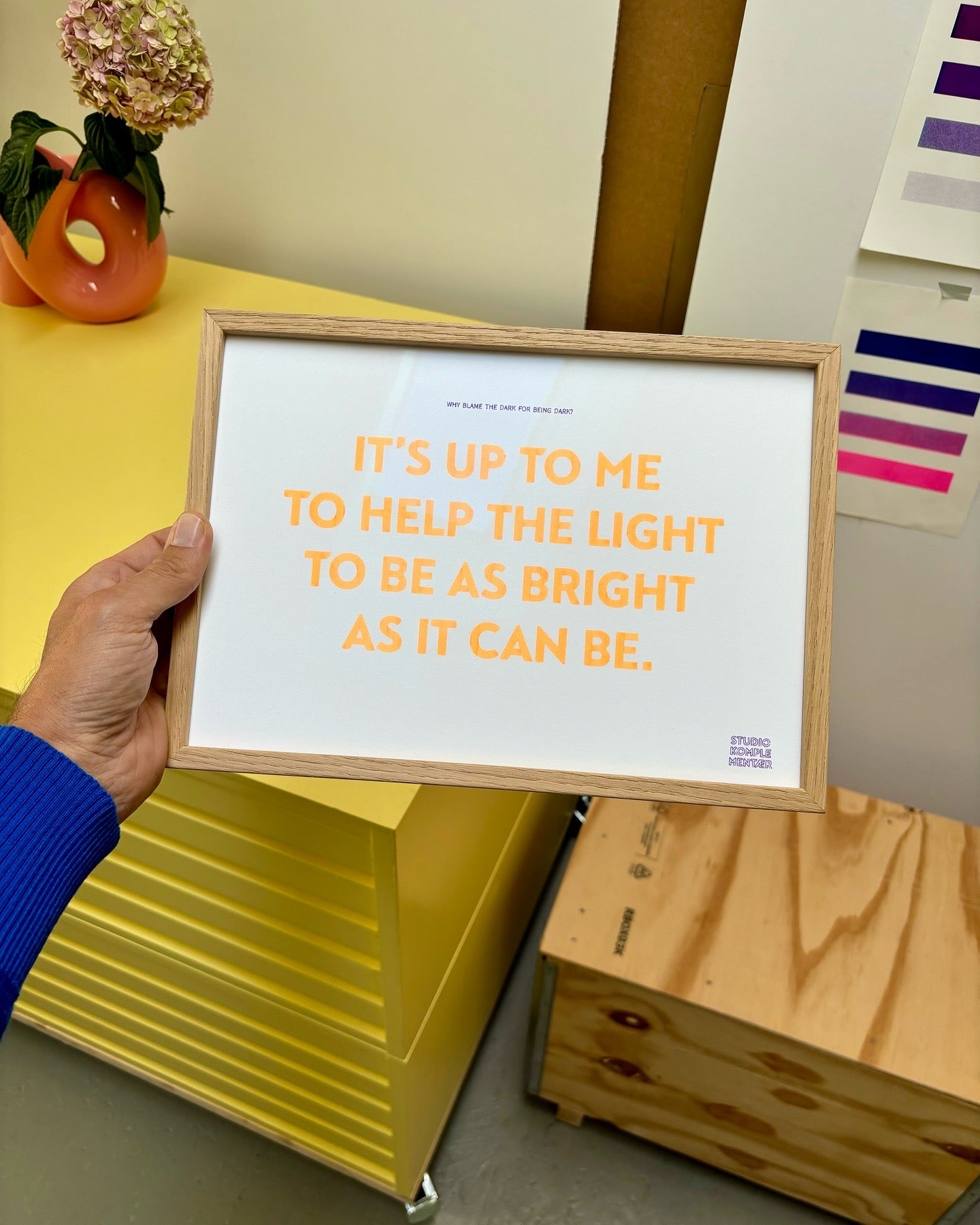 HELP THE LIGHT Plakat | Unikat aus Stift-Strichen